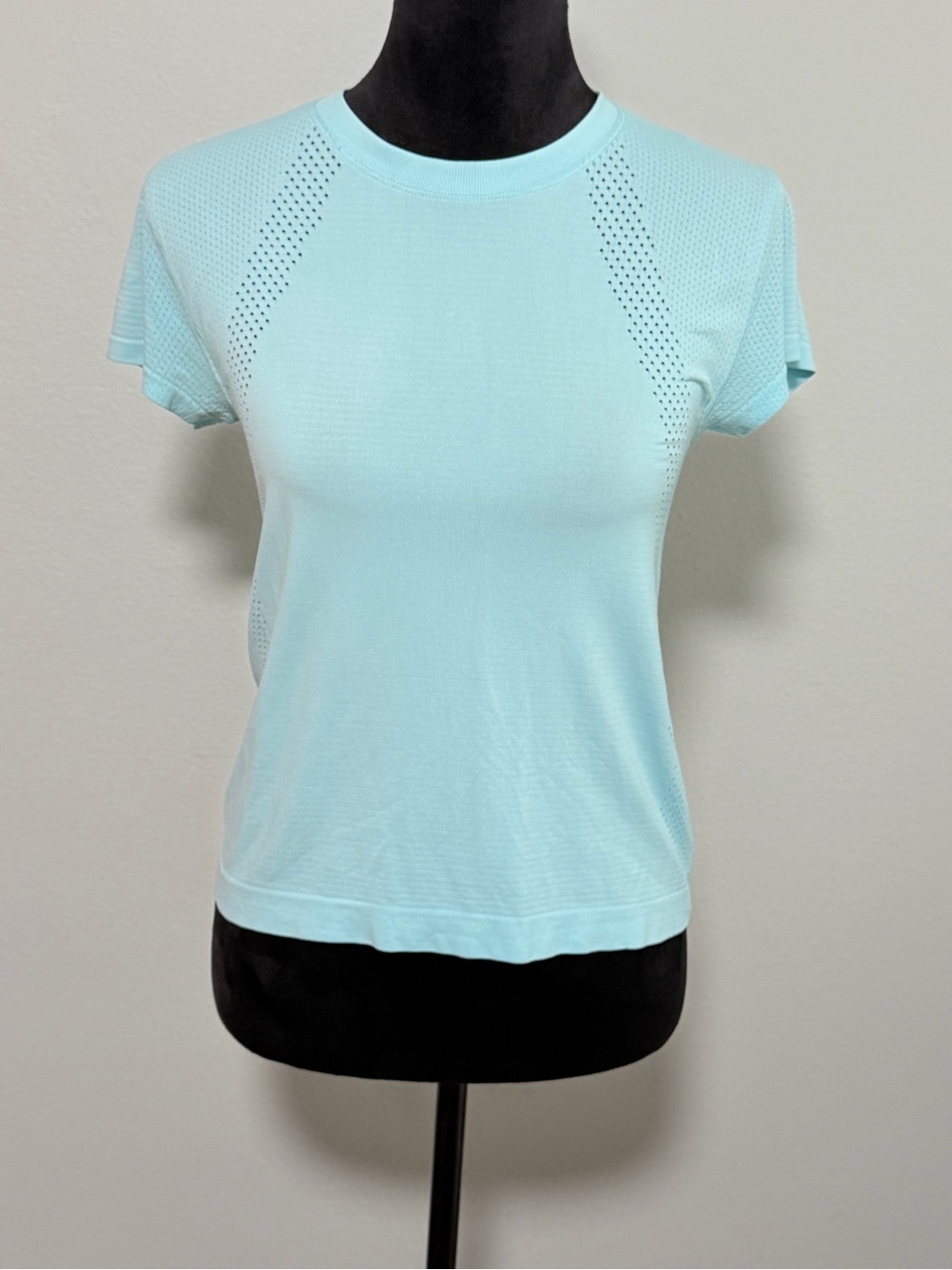 LULULEMON Sleek Perforated Running Short Sleeve Shirt - 4